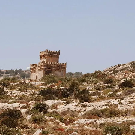 R Lapsi 4* Siġġiewi