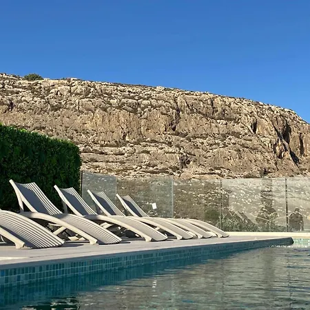 R Lapsi 4* Siġġiewi