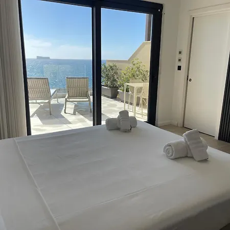 R Lapsi Guest house